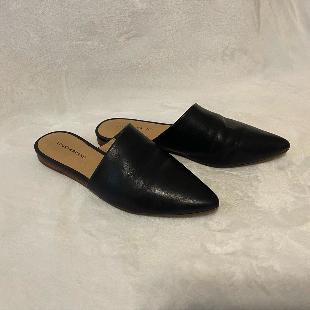 Lucky Brand Bairey Black Leather Pointed
Toe Mule Flats